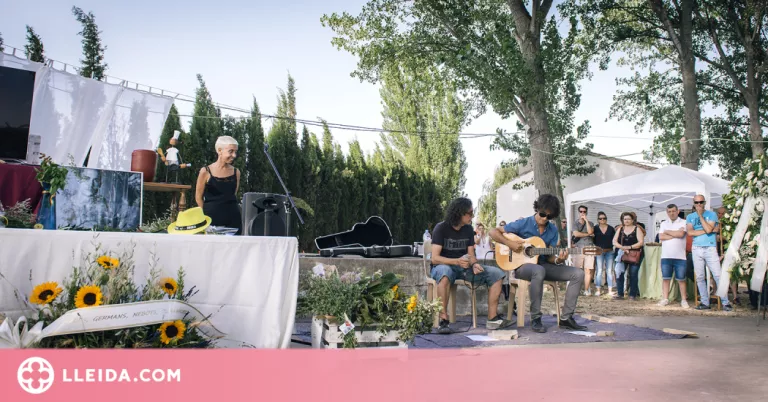 Vilanova de Bellpuig ret homenatge als difunts de la Guerra Civil amb una cerimònia d'Agraïments