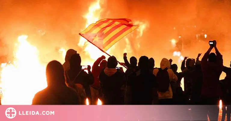 Demanen més de 100 anys de presó als acusats d'aldarulls a Lleida la nit contra la sentència del procés