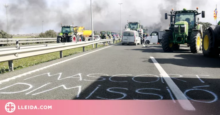 ⏯️ La pagesia lleidatana carrega contra Mascort i avisa que continuaran amb els talls "fins que faci falta"