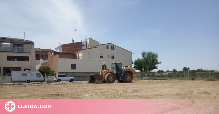 Torrefarrera adequa el solar on Educació construirà el pati de l’Institut Joan Solà