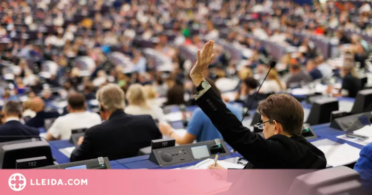 El Parlament Europeu demana més inversió en salut mental per curar la "cicatriu" de la pandèmia