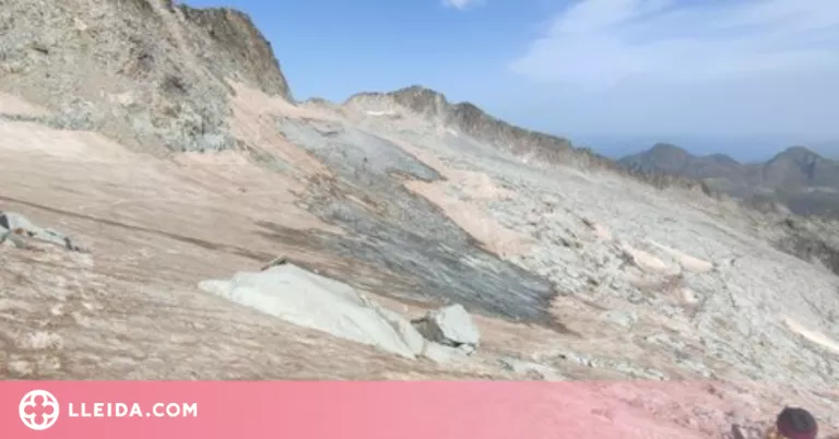 Demanen prudència als excursionistes que volen fer l'Aneto per l'acumulació de gel fòssil al glaciar