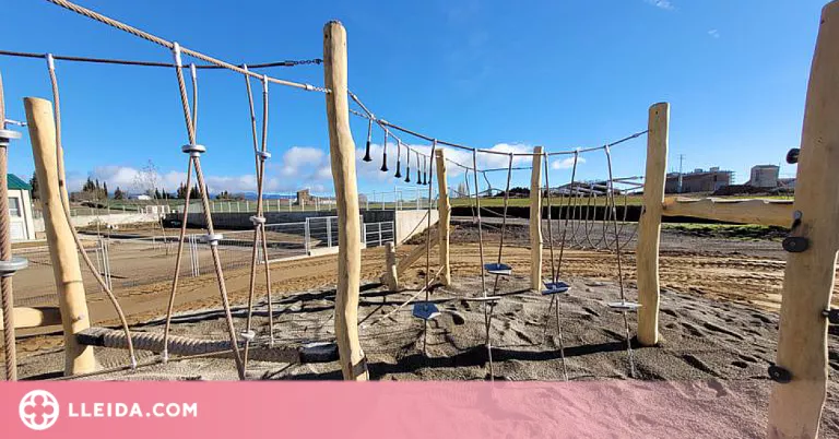 Solsona estrena un nou parc infantil pensat per fomentar la socialització i la diversió dels infants