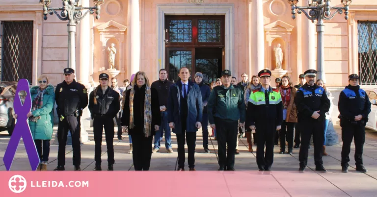 Balaguer fa un minut de silenci en senyal de condemna i rebuig al darrer assassinat masclista