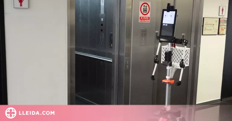Robots mòbils per lliurar petits paquets en edificis de vàries plantes