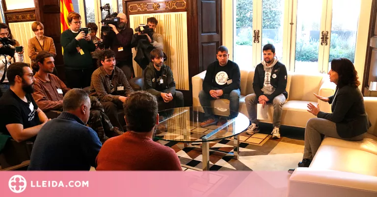 Els pagesos es reuneixen al Parlament amb Erra i els grups polítics