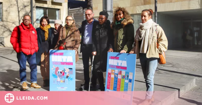 Campanya de promoció de civisme al Centre Històric amb una auca en 5 idiomes i amb mediadors al carrer