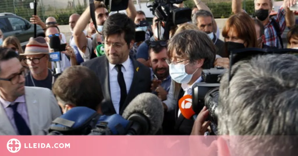 Carles Puigdemont surt de la presó