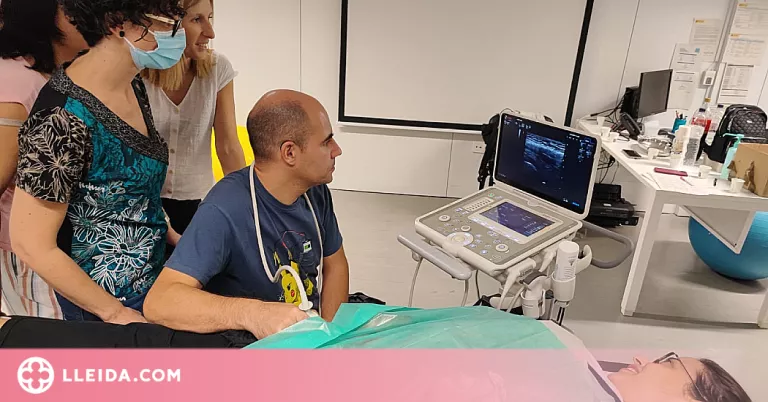 Professionals d'infermeria de l'atenció primària de Lleida es formen en ecografia vascular