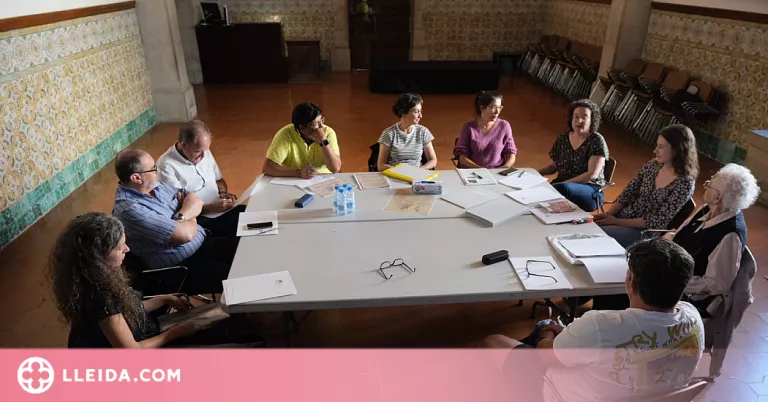 El primer Club de Lectura d'antics documents sobre la mort, a l’Aula Magna de l’IEI