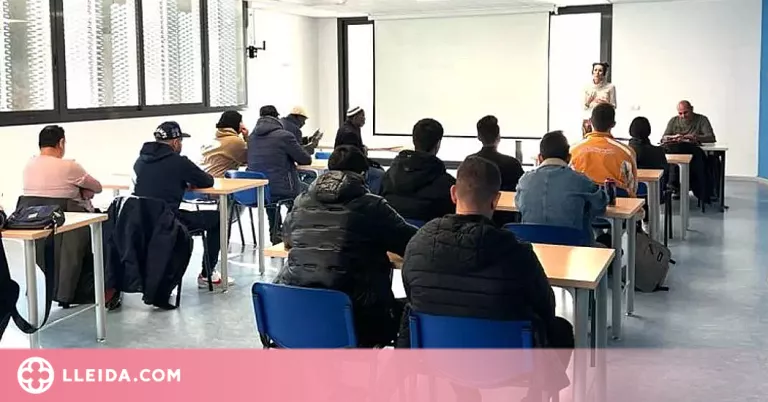 El projecte Som Barri inicia un curs de competències bàsiques numèriques i TIC a Balaguer