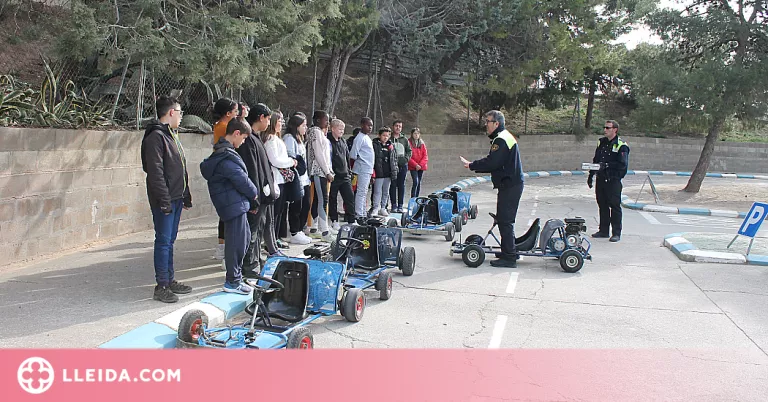 La Policia Local de Cervera imparteix educació viària a 450 escolars