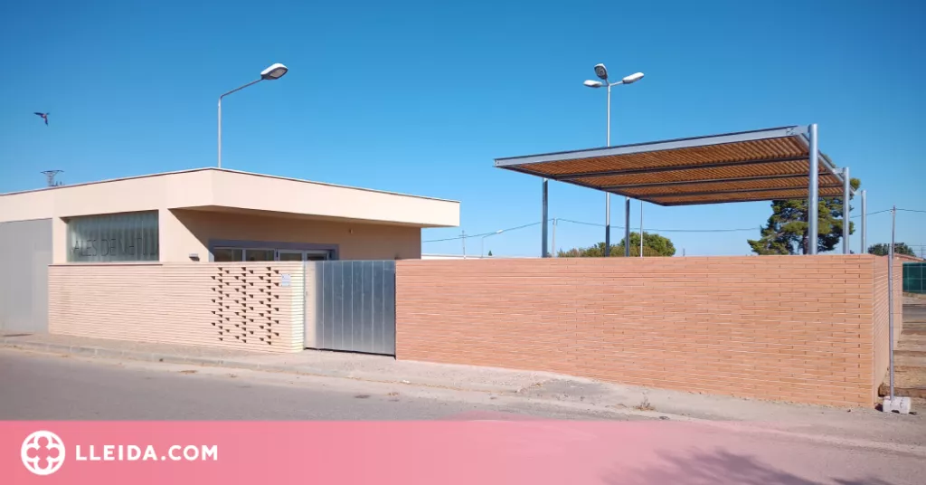 Rosselló amplia la zona exterior de la sala de vetlles