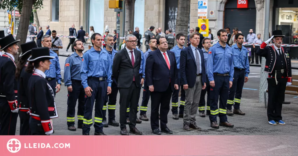 ⏯️ Institucions, partits i entitats reten homenatge a Rafael Casanova amb motiu de la Diada
