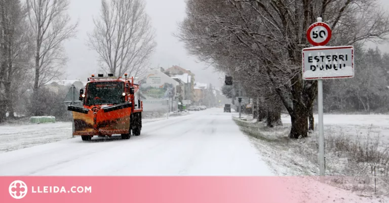 Torna la neu a cotes baixes al Pirineu i afecta la circulació