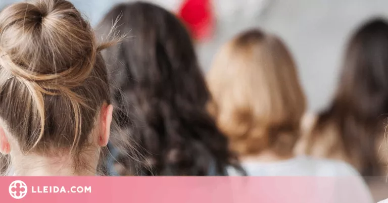 Feminisme en la vida quotidiana, però cosificació del propi cos a xarxes socials