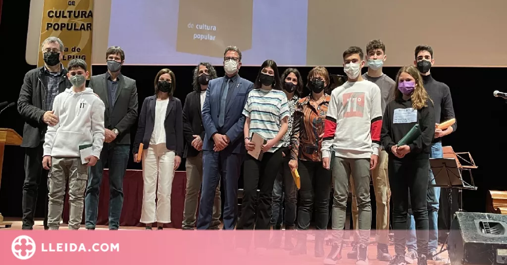 Un treball sobre l'apicultura tradicional a Catalunya guanya el premi Valeri Serra 2022