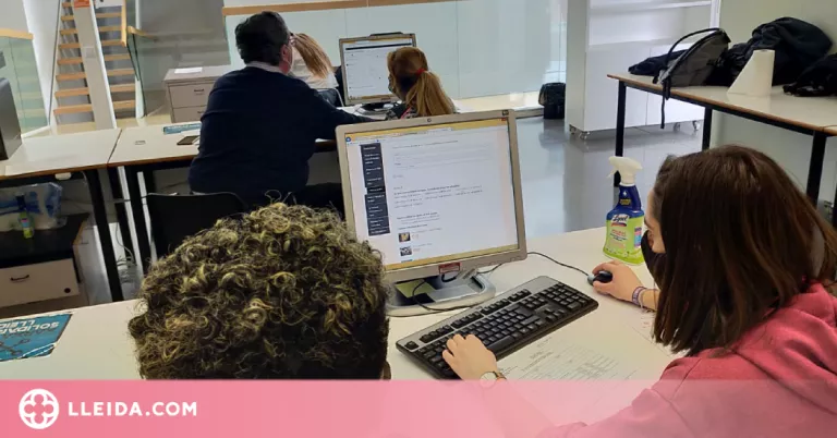 Suport a les famílies en la preinscripció escolar telemàtica