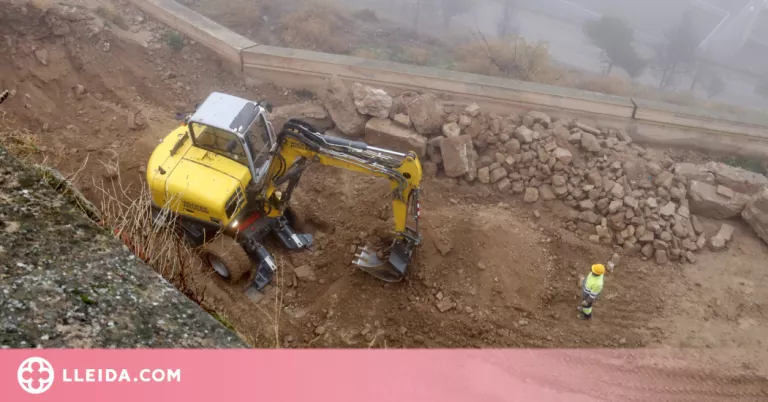 ⏯️ Comença la restauració de la muralla de la Seu Vella afectada per una esllavissada l'any passat