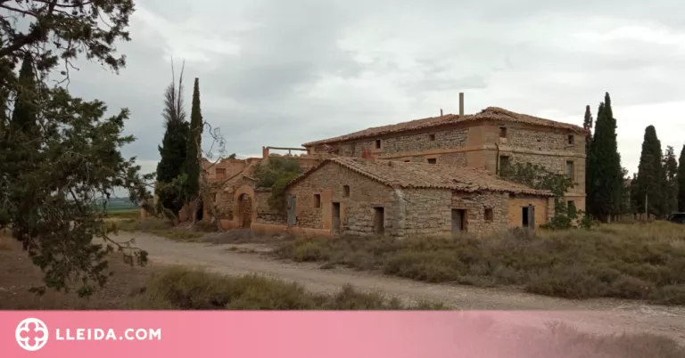 La Generalitat, la Diputació de Lleida i l'Ajuntament d'Alcarràs acorden la compra de la casa de Vallmanya