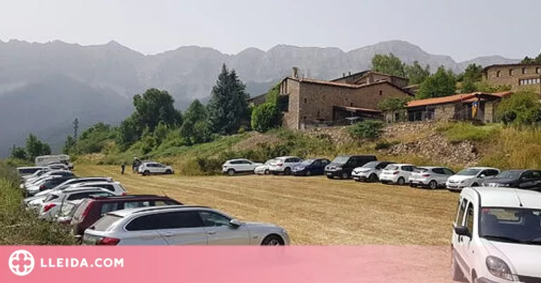 S'habilita un aparcament a Estana durant l'estiu destinada als visitants