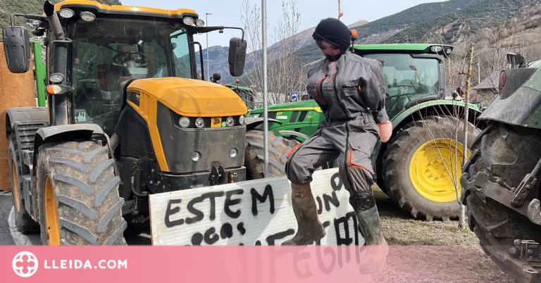 ⏯️ Marxa lenta d'una setantena de tractors des de la Seu d'Urgell a la frontera d'Andorra