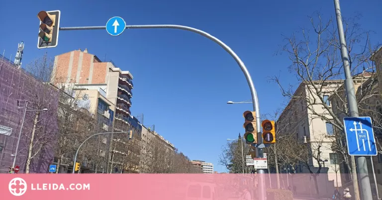 Nou semàfor addicional a Rambla d'Aragó de Lleida per a ús exclusiu del transport públic