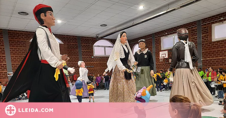 Vallfogona de Balaguer celebra una trobada gegantera amb una dotzena de figures i 200 collistes