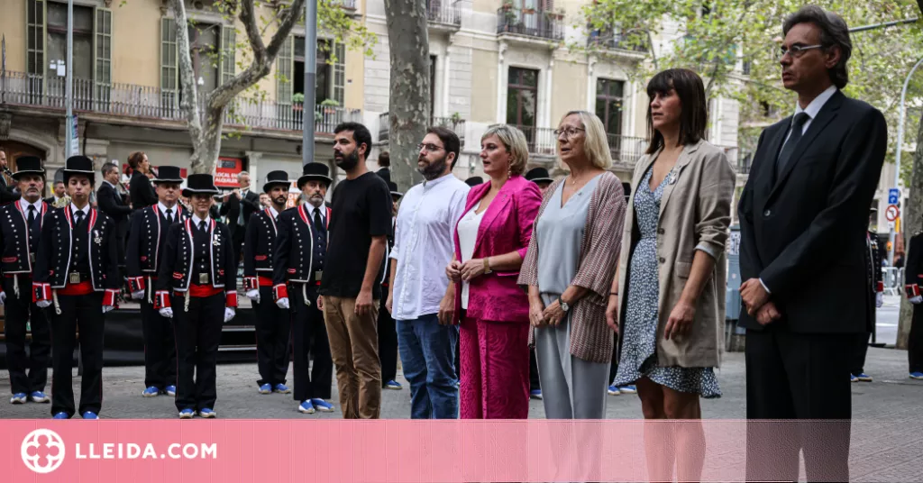 ⏯️ Institucions, partits i entitats reten homenatge a Rafael Casanova amb motiu de la Diada