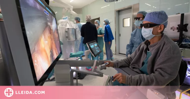 Aquest ha estat el primer hospital públic de l'Estat que ha operat amb el robot 'Hugo'
