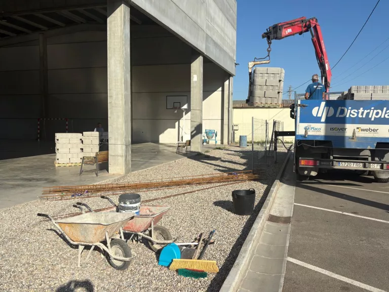 Benavent de Segrià inicia la quarta fase de millores al poliesportiu municipal
