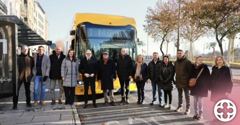 Lleida estrena el primer dels cinc autobusos elèctrics