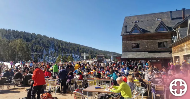 Els Caraflocs 2025 porten l’Aplec del Caragol a les pistes d’esquí