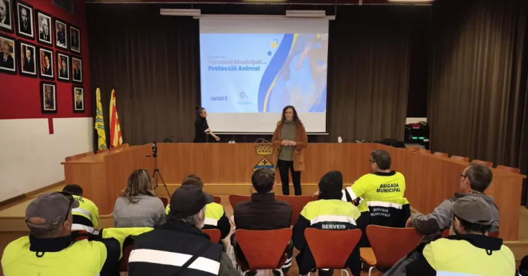 Guissona forma al personal municipal sobre benestar animal