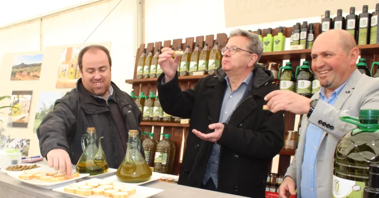 Vinaixa exhibeix el seu potencial a la 22a Fira de l'Oli i la Pedra