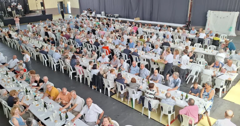 Guissona ret homenatge a més de 200 avis i àvies del municipi