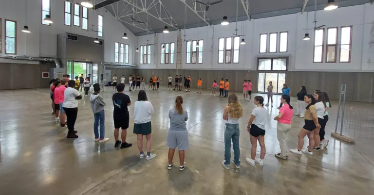 Joves de Lleida es formen durant l'estiu per a tenir més oportunitats laborals