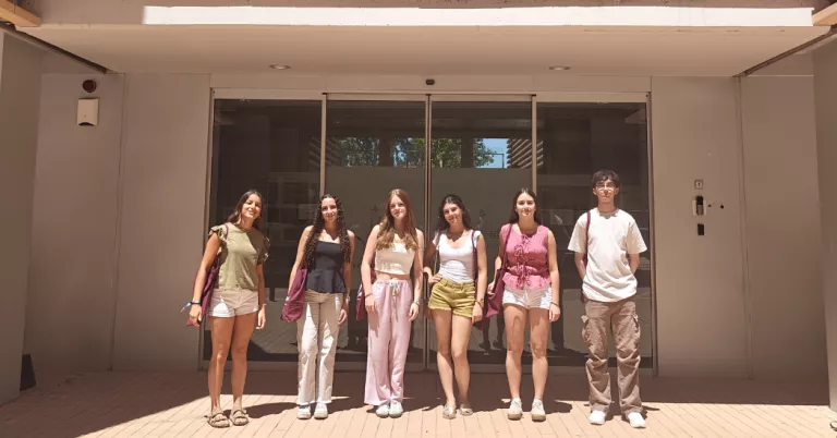 L’IRBLleida beca 6 alumnes per fer una estada al centre durant l’estiu