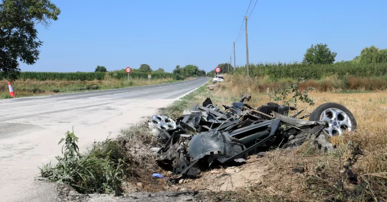 Una dona morta i quatre ferides de gravetat en un accident a Albesa