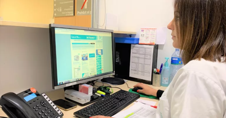Tres de cada quatre lleidatans eviten anar al CAP per gestionar la baixa després d'una CMA