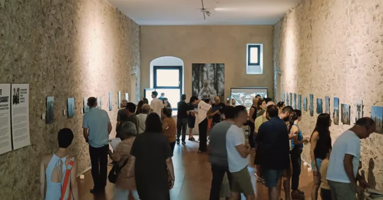 Gerri de la Sal obre la programació del Tabaca Film amb l'exposició "Lo Mite Emmascarat"