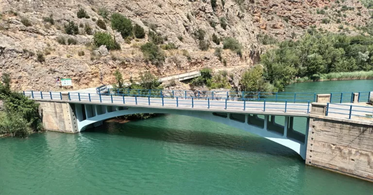 Reparen l’estructura del Pont de l’Escalera, a l’embassament de Sant Llorenç de Montgai