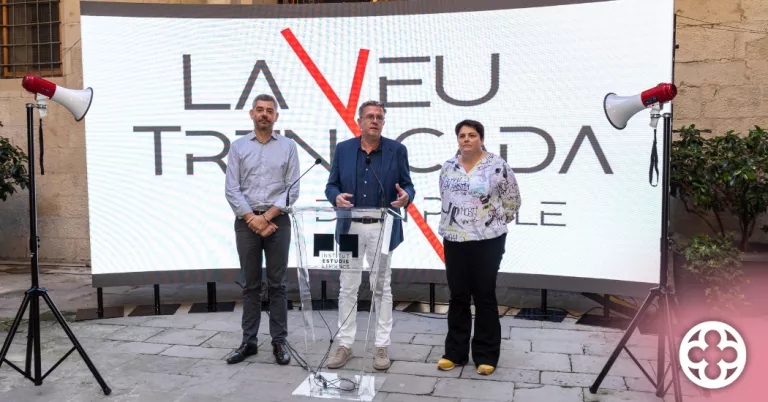Inaugurat el cicle 'La Veu Trencada d'un Poble' a l'IEI per reflexionar sobre la situació del català