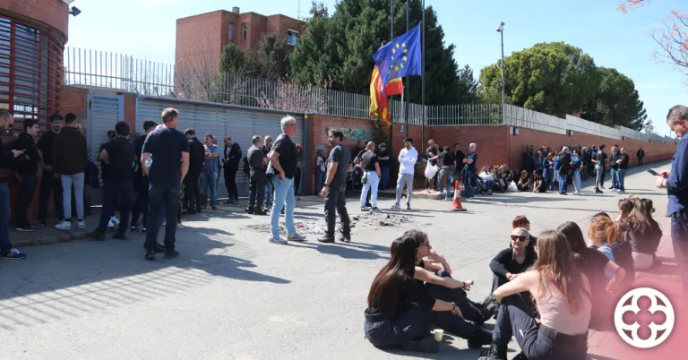 Quatre funcionaris ferits en un enfrontament entre presos al centre penitenciari de Ponent