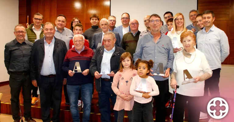 Alpicat distingeix les 13 empreses i comerços que acumulen un mínim de 50 anys d'activitat