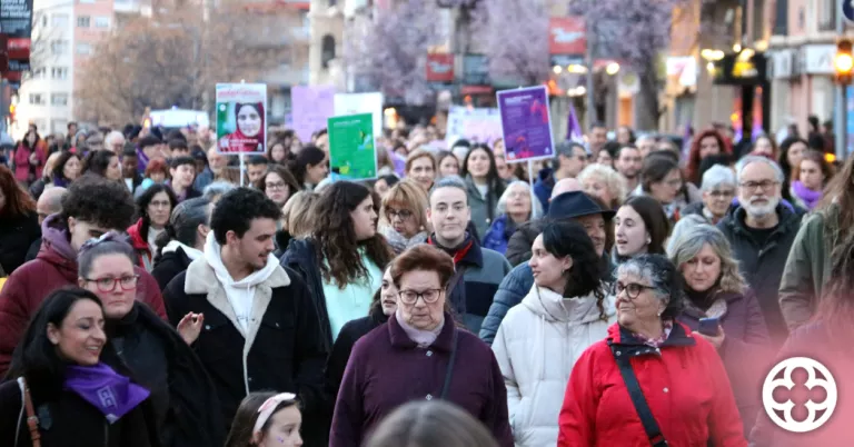 ⏯️ Unes 500 es manifesten a Lleida per una igualtat "efectiva i real" amb motiu del 8M