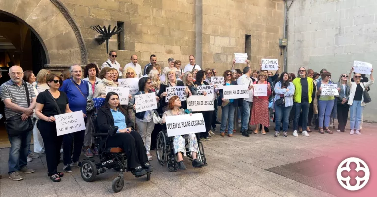 Un centenar de comerciants reclamen a la Paeria de Lleida que desencalli el Pla de l'Estació