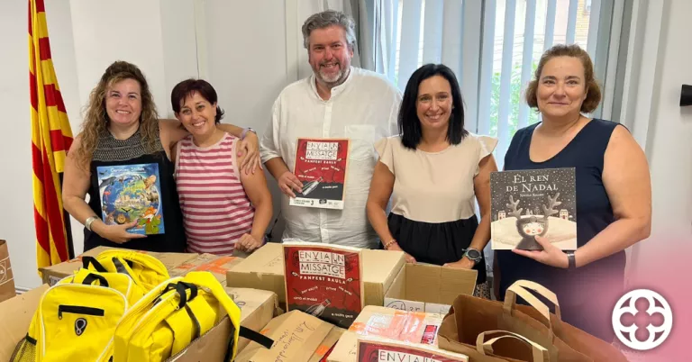 Els Alamús reparteix llibres a tots els infants de l'escola Arrels per segon any consecutiu
