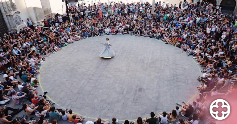 La programació de carrer de FiraTàrrega 2024 sedueix un públic juganer i participatiu