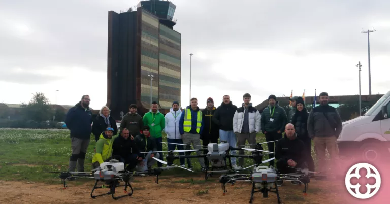 L'aeroport de Lleida-Alguaire forma 16 pilots de drons per a ús agrícola